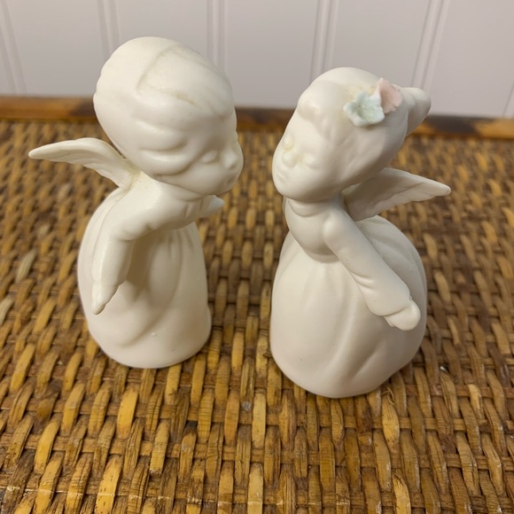 Napcoware Boy and Girl Kissing Angels Porcelain Bisque‎ Figurines Vintage Mint - Picture 1 of 11